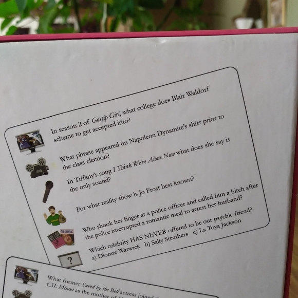 GUILTY PLEASURES POP CULTURE TRIVIA BOARD GAME - TV MOVIES MUSIC BOOKS TABLOIDS - Picture 12 of 16